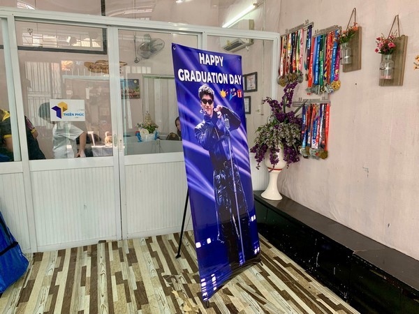 standee-khung-chu-X-re