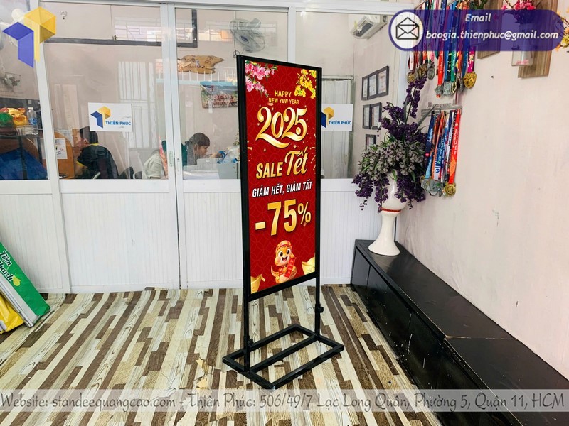 standee-khung-sat-ngoai-troi-re