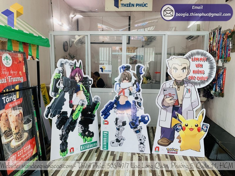 standee-mockup-nhan-vat-chat-luong