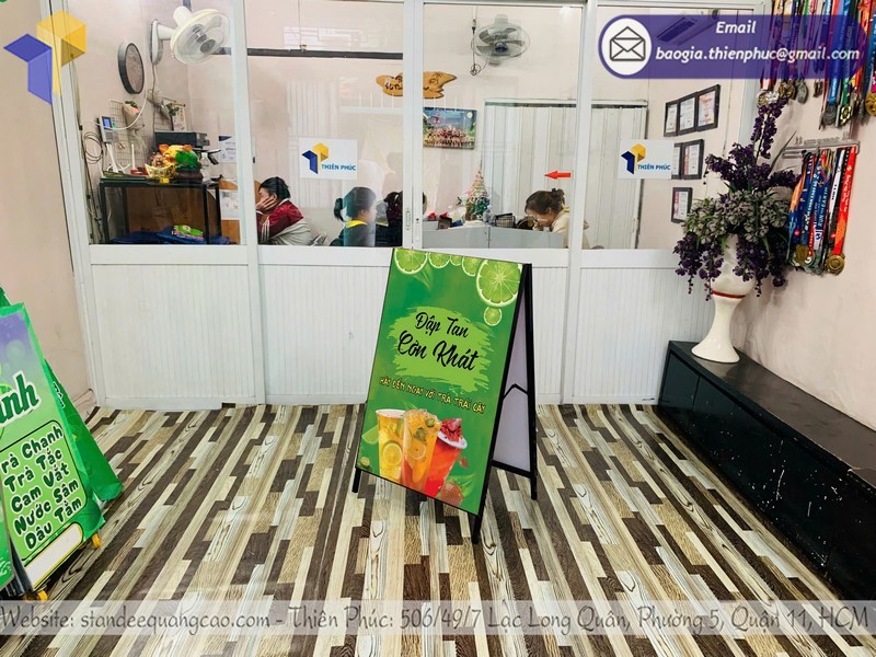 standee-quang-cao-chu-A-tphcm